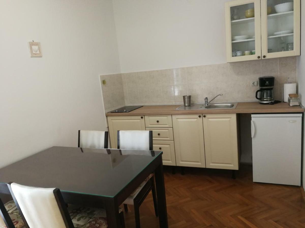 Apartment Violeta 1 Funtana Luaran gambar