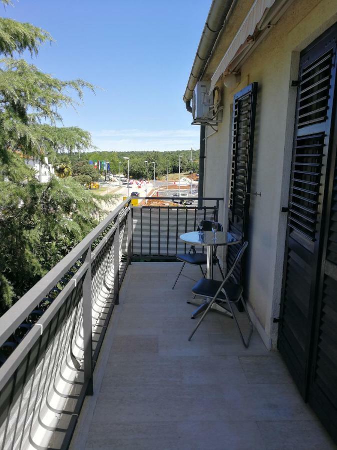 Apartment Violeta 1 Funtana Luaran gambar